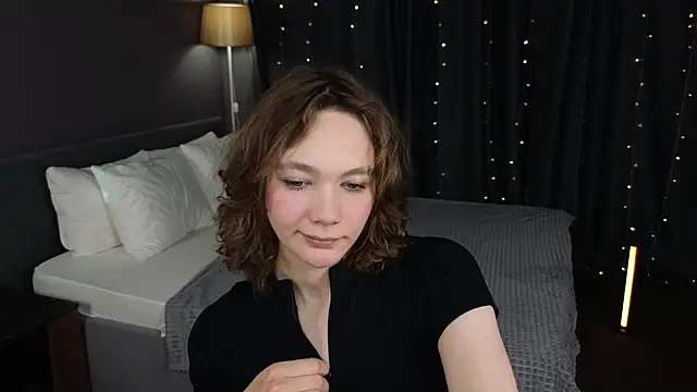 Snapshot of NovaEva_ chatting on 1, 6, 2026 NovaEva online show from 1, 6, 2026