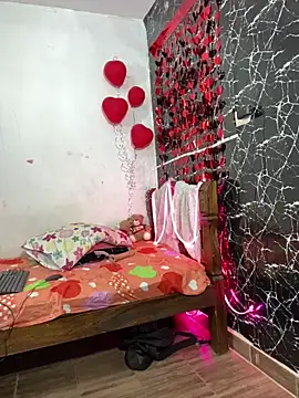 TheSexyLaura online show from 12, 2, 2026