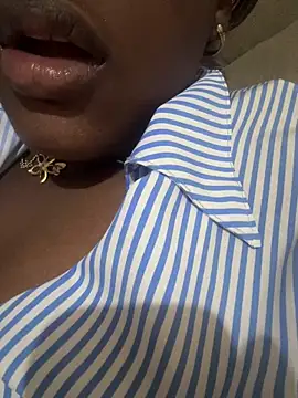 Snapshot of amorasecy chatting on 18, 5, 2026 amorasecy online show from 18, 5, 2026