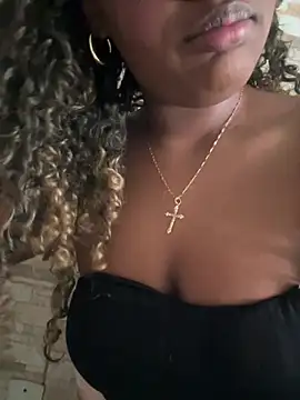 Snapshot of amorasecy chatting on 23, 7, 2026 amorasecy online show from 23, 7, 2026