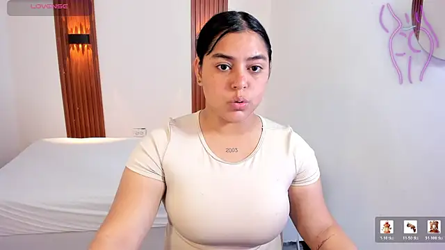 Snapshot of CelesteMoon5 chatting on 8, 5, 2026 CelesteMoon5 online show from 8, 5, 2026