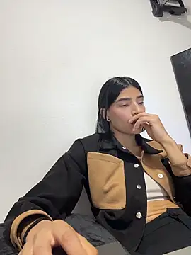 Ema Rose  online show from 13, 4, 2026