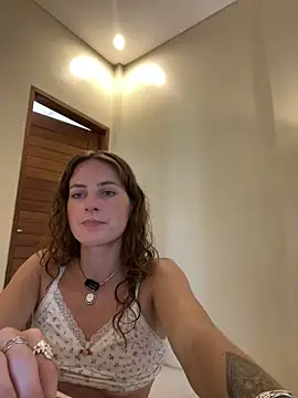 Snapshot of miamiamuse chatting on 1, 2, 2026 miamiamuse online show from 1, 2, 2026