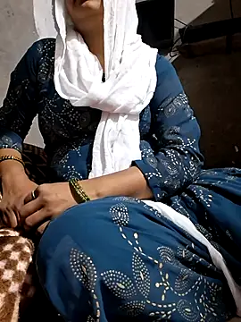 Radhacpl9528 online show from 14, 2, 2026