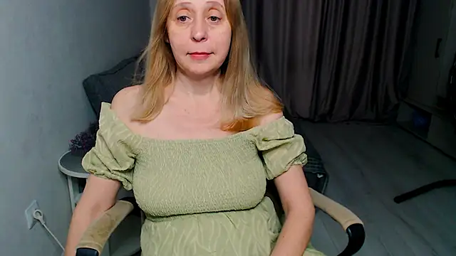 MiLenaMilf online show from 5, 4, 2026