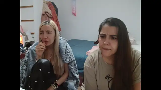 BarbieBlondieGirl online show from 13, 1, 2026