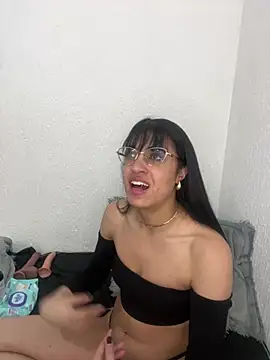 Snapshot of ValentinaEvanz chatting on 15, 3, 2026 ValentinaEvanz online show from 15, 3, 2026