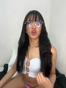 Snapshot of ValentinaEvanz chatting on 18, 4, 2026 ValentinaEvanz online show from 18, 4, 2026