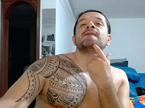 Snapshot of gonzzohunterr chatting on 4, 2, 2026 gonzzohunterr online show from 4, 2, 2026