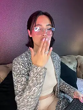 luna gv online show from 18, 2, 2026