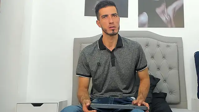 Snapshot of marc_ruffa chatting on 2, 2, 2026 marc ruffa online show from 2, 2, 2026