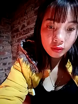 Snapshot of yeutinh00 chatting on 10, 1, 2026 yeutinh00 online show from 10, 1, 2026