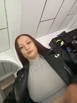 Scarlet auraa online show from 23, 3, 2026