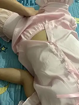 Snapshot of duyenem2k chatting on 2, 3, 2026 duyenem2k online show from 2, 3, 2026