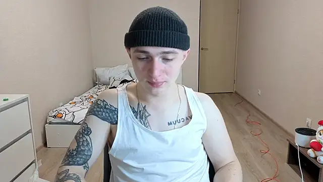 Snapshot of LEO__MILLER chatting on 27, 5, 2026 LEO MILLER online show from 27, 5, 2026