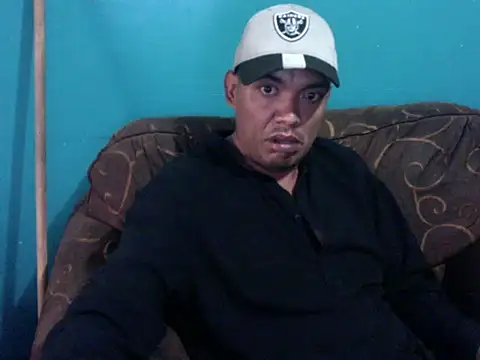 Snapshot of latinomoreno95 chatting on 6, 6, 2026 latinomoreno95 online show from 6, 6, 2026