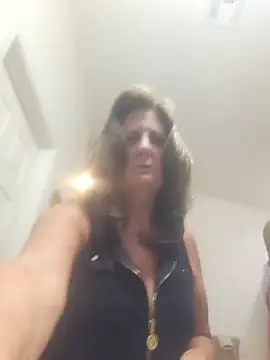 HotAzMilf online show from 4, 6, 2026