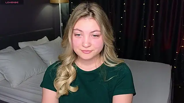 Snapshot of Angel__Grace chatting on 17, 1, 2026 Angel Grace online show from 17, 1, 2026