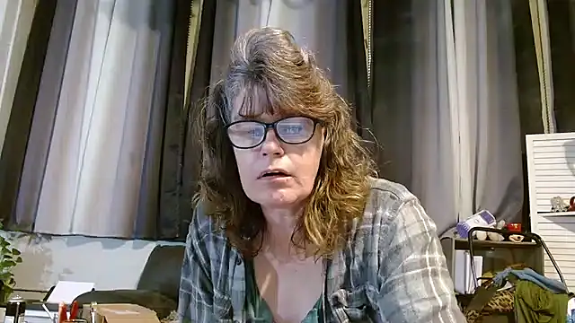 ladylavende3 online show from 18, 3, 2025