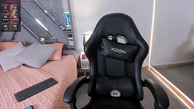 Astrid williams online show from 6, 2, 2026