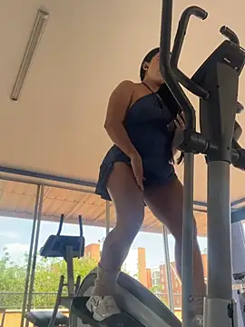 RoseOnYou online show from 18, 4, 2026