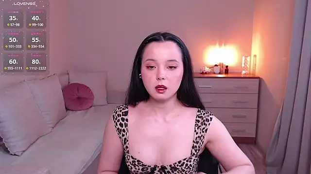 lia hetty online show from 15, 4, 2026