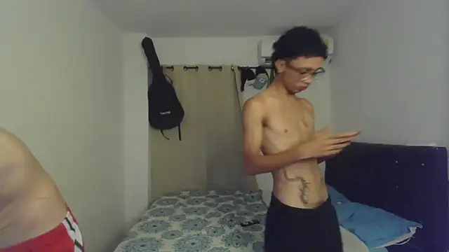 Snapshot of pocket_loversxxx chatting on 21, 2, 2026 pocket loversxxx online show from 21, 2, 2026