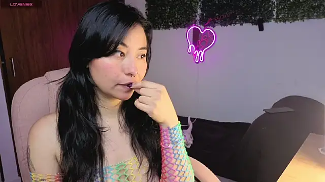 LolaOpalX online show from 22, 4, 2026