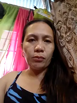 Snapshot of prettymomma24xx chatting on 6, 1, 2026 prettymomma24xx online show from 6, 1, 2026