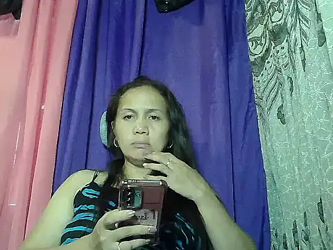 prettymomma24xx online show from 1, 7, 2026