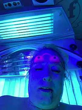 Kourtney5 online show from 15, 4, 2026