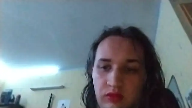 julialafemboy59 online show from 13, 6, 2026