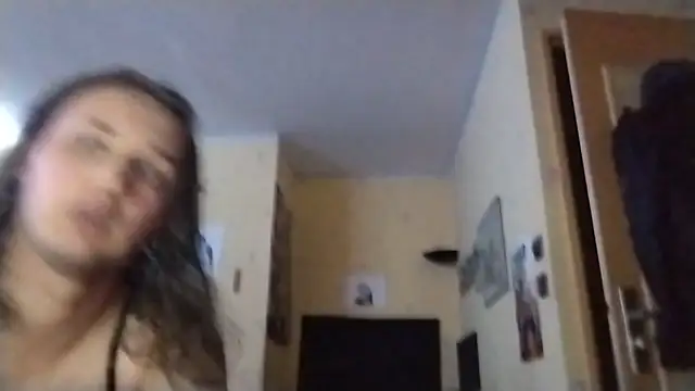 julialafemboy59 online show from 20, 6, 2026