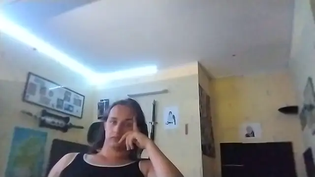 julialafemboy59 online show from 3, 8, 2026