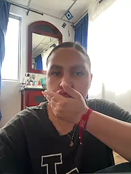 Selene Voon online show from 13, 4, 2026