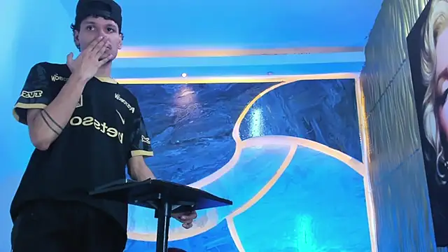 Snapshot of Lucas_hot_20 chatting on 17, 2, 2026 Lucas hot 20 online show from 17, 2, 2026