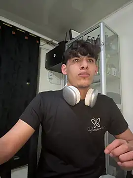 Snapshot of MaxStar26 chatting on 21, 3, 2026 MaxStar26 online show from 21, 3, 2026