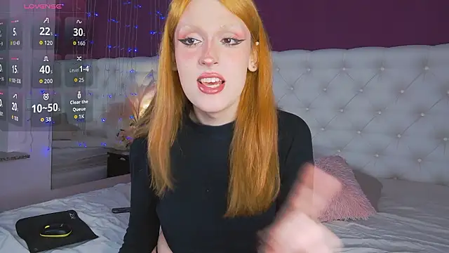 LunaBl1ss online show from 4, 3, 2026