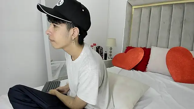 julian xx online show from 7, 2, 2026