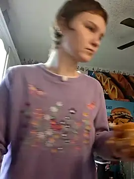 Snapshot of SugarNCinnamon chatting on 19, 5, 2026 SugarNCinnamon online show from 19, 5, 2026