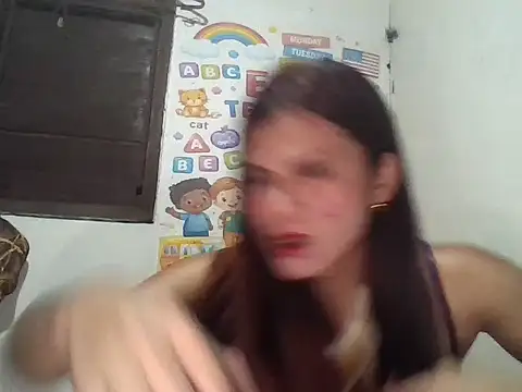 HugeNipsRosalinda online show from 26, 4, 2026