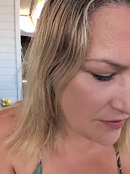 Snapshot of Pxetiteblonde1 chatting on 9, 7, 2026 Pxetiteblonde1 online show from 9, 7, 2026
