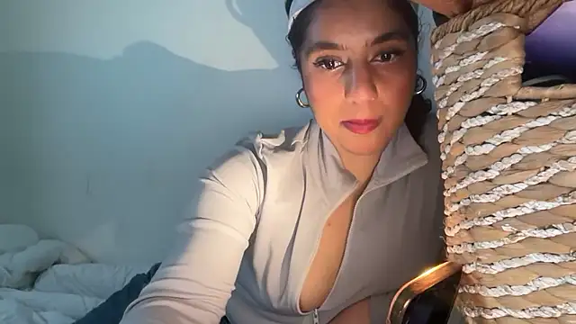 Snapshot of fayfay21@xh chatting on 18, 1, 2026 fayfay21xh online show from 18, 1, 2026