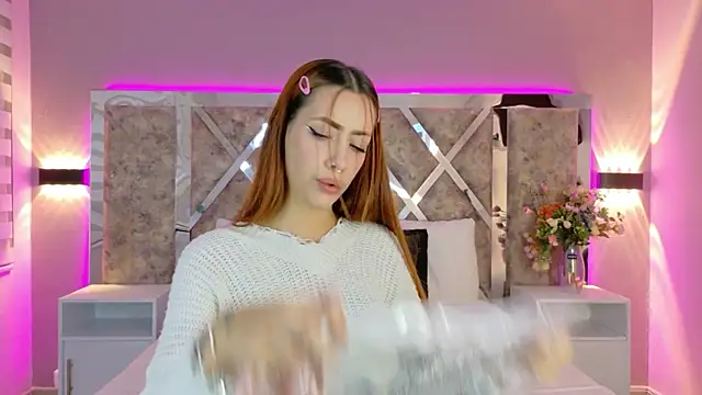 LolaGray   online show from 27, 5, 2026