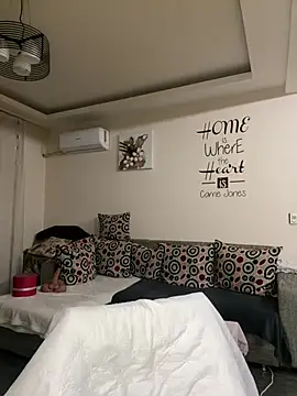 Snapshot of IRISWHITE17 chatting on 9, 2, 2026 IRISWHITE17 online show from 9, 2, 2026