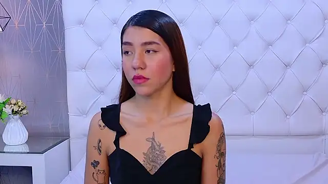 Snapshot of VioletFroost chatting on 3, 2, 2026 VioletFroost online show from 3, 2, 2026