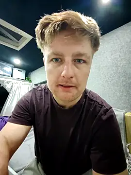 Xavier wolfx online show from 22, 2, 2026