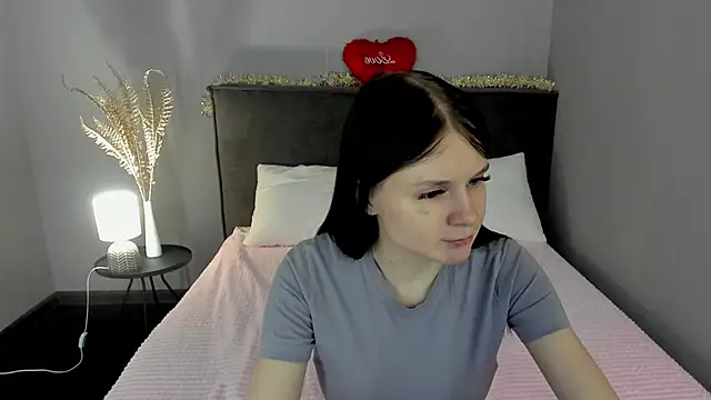 SkinyJoys online show from 28, 2, 2026