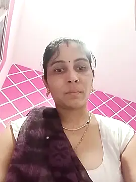 Snapshot of Hot_ree85 chatting on 2, 3, 2026 Hot ree85 online show from 2, 3, 2026