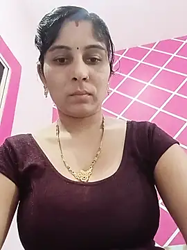 Snapshot of Hot_ree85 chatting on 25, 6, 2026 Hot ree85 online show from 25, 6, 2026